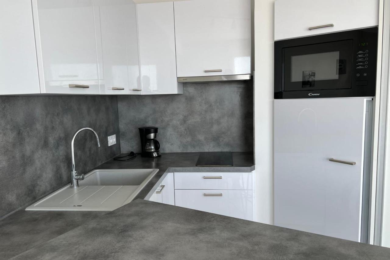 Les Pieds Dans Le Sable Appartement Vue Mer 1 Chambre 1 Cabine Ле-Гро-дю-Руа Экстерьер фото